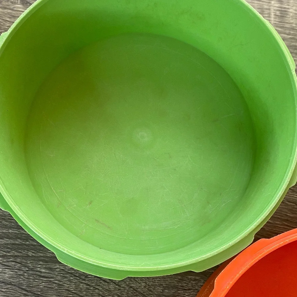 Vintage Tupperware Servalier Nesting Bowls Set of 3 Orange Lime‎ Green Lids